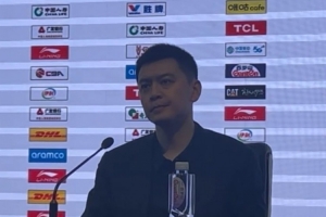 开云体育平台-布置末节最后一攻很平静 杨鸣：对球员有信心 另外输了还有机会翻