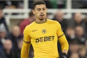 记者：尤文有意狼队中场安德烈-特林达德，狼队要价3500万欧