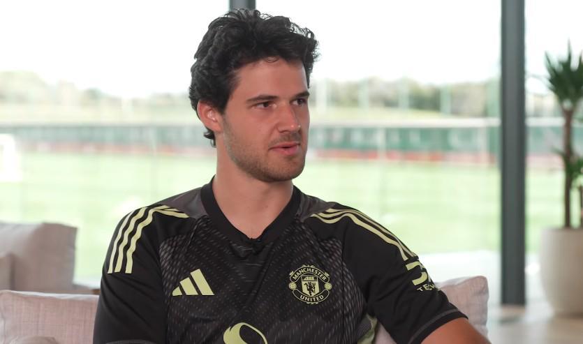 开云-爱游戏-拉芒采访：我觉得自己是全能型门将；很仰慕诺伊尔和库尔图瓦