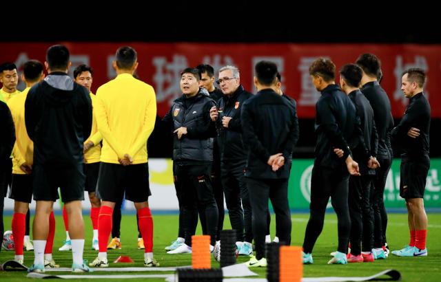 开云-爱游戏-伊万科维奇“履新”：两战以我为主 全力以赴拿到6分