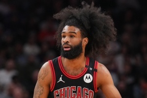 连斩国王湖人掘金！怀特22投11中得37分3板4助2断 连续3场砍35+